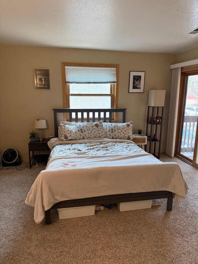 Building Photo - 2990 Shadow Creek Dr