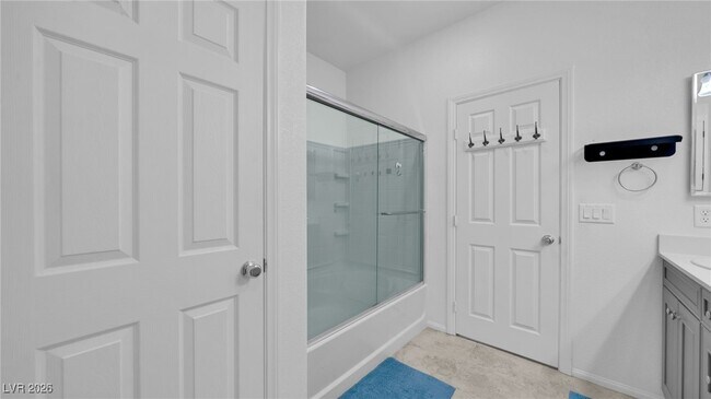 Building Photo - 5827 Casa Branca St