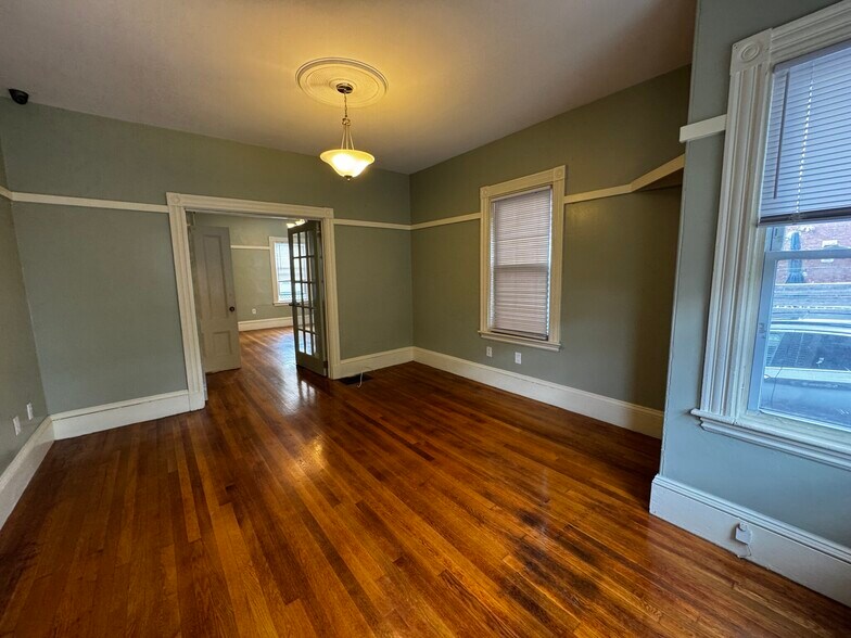 Building Photo - 374 Highland Ave