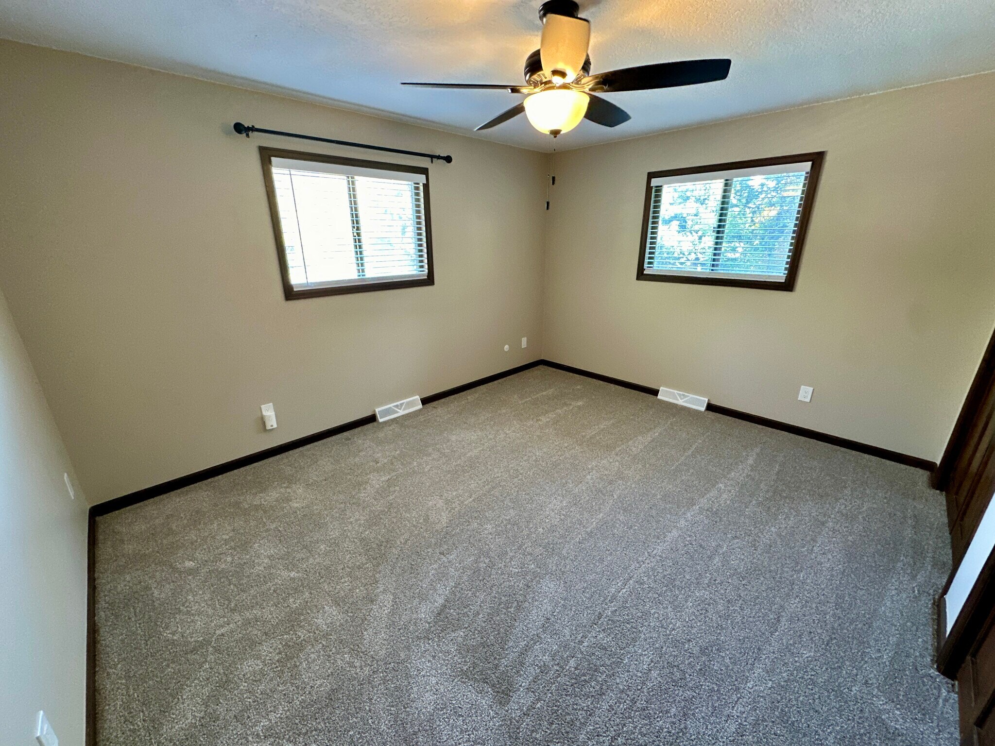 Building Photo - 2126 19th Ave