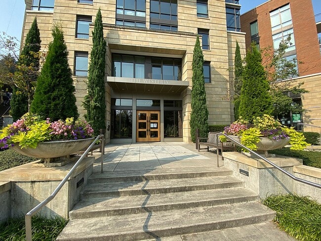 Primary Photo - Fantastic 11th Floor Westerly Condo with C...