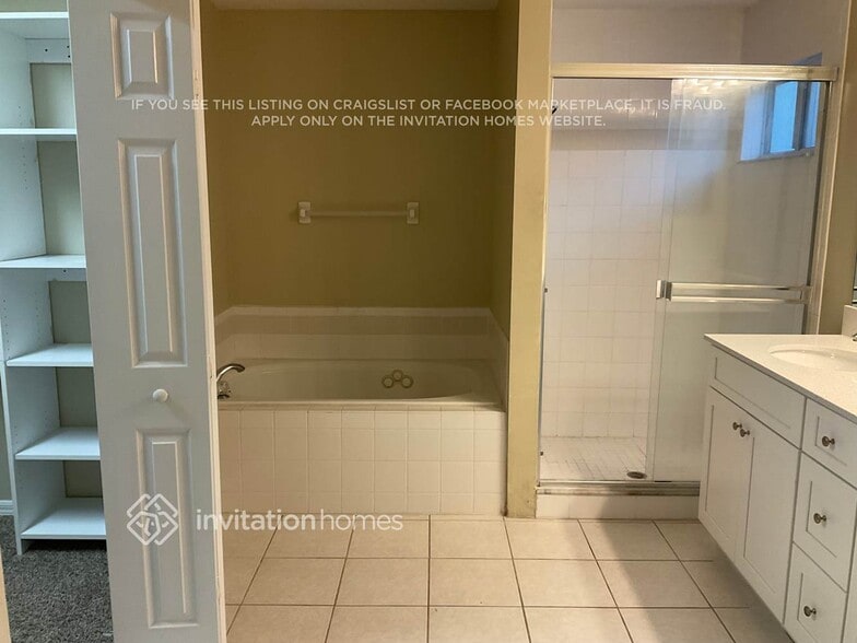 Building Photo - 1137 Bishop Ave