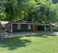 Building Photo - 2167 Gruene Rd