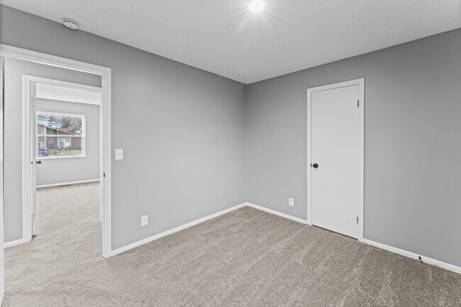 Building Photo - 16104 W 141st Terrace