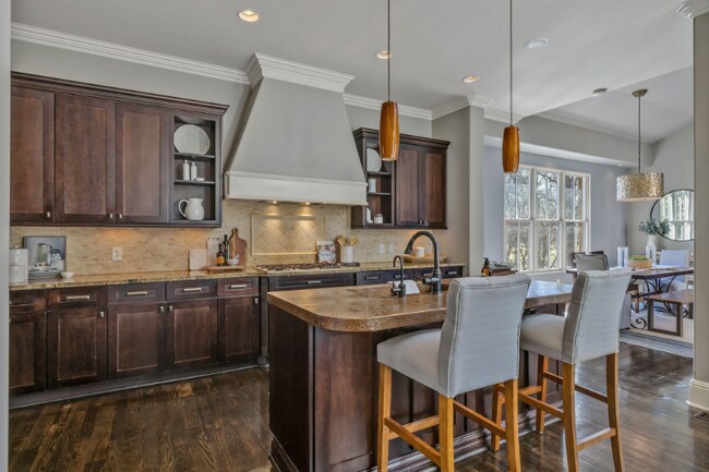 Building Photo - 1127 Glendale Ln