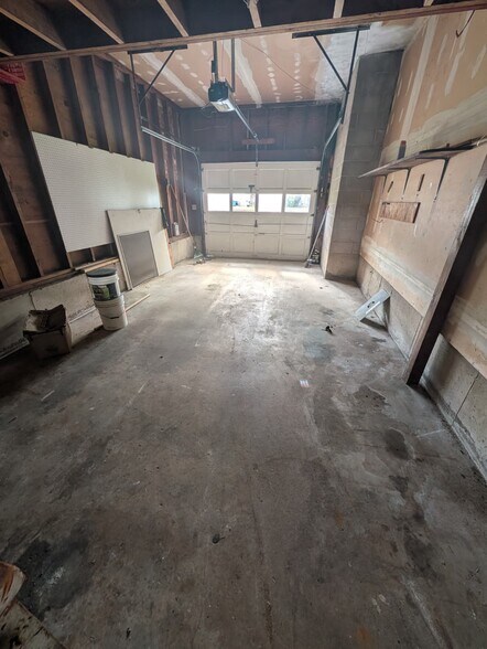 Building Photo - 151 Maryknoll Rd