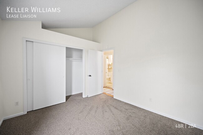Building Photo - 8510-Rental Ilex Dr