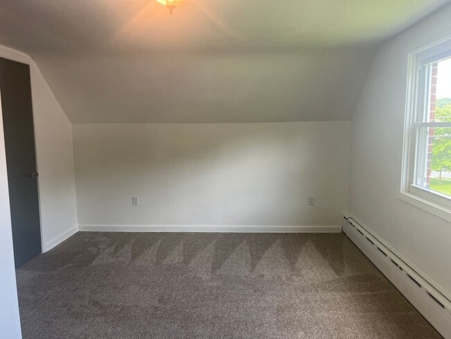 Building Photo - Beautiful 5-Bedroom Home in East Cocalico ...