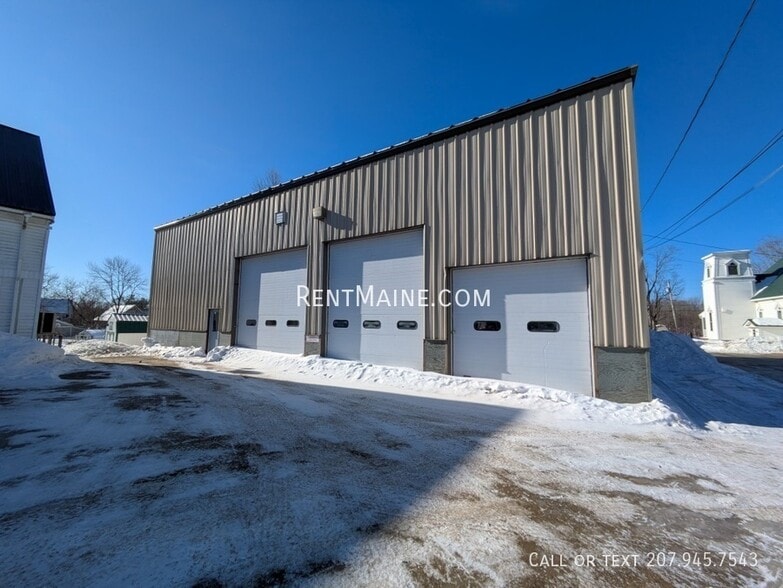 Building Photo - 38 Railroad St