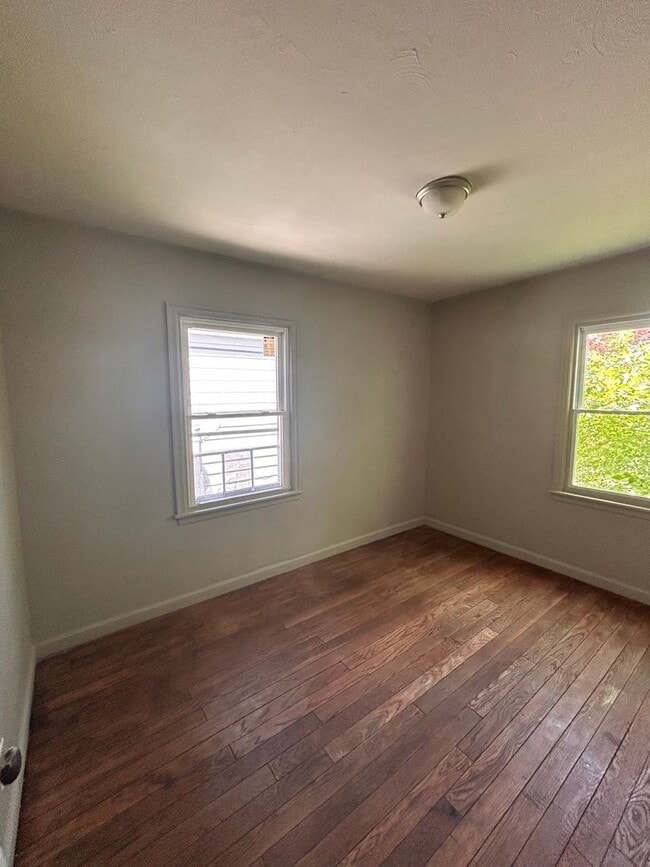 Building Photo - 4223 Lillie St