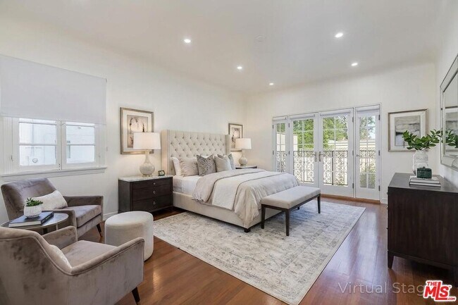 Building Photo - 144 S La Peer Dr