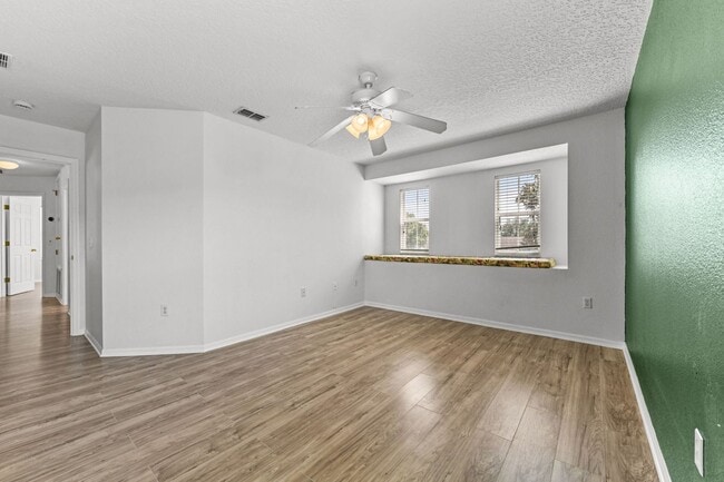 Building Photo - Perfect 4BR two story home with a Pool & Near Disney