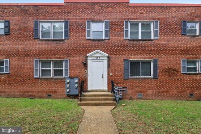 Building Photo - 500 Tennessee Ave NE