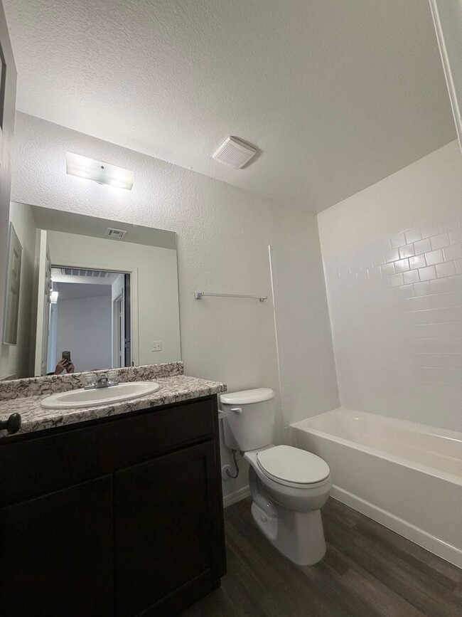 Building Photo - BRAND NEW TOWNHOME!