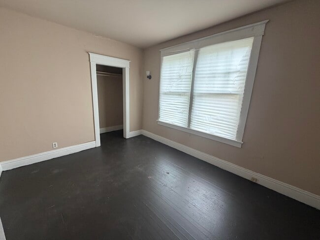Building Photo - 107-2 Davis-