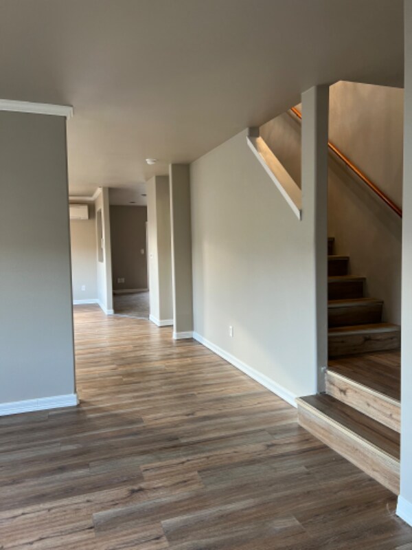 Building Photo - 12 Lake Louise Dr SW