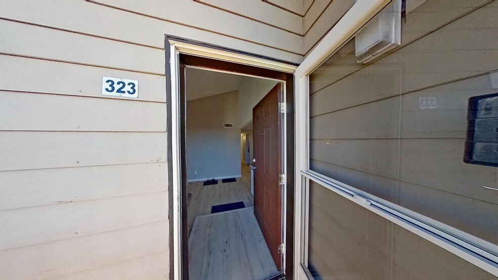 Building Photo - 2929 W Floyd Ave