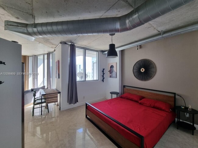 Building Photo - 690 SW 1st Ct