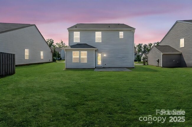 Building Photo - 134 Clove Hitch Dr