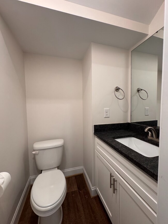 Building Photo - STOP SCROLLING! YOUR NEXT HOME IS HERE!