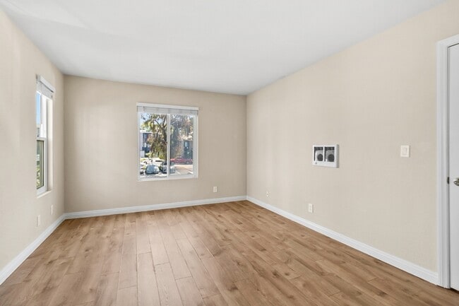 Building Photo - 7750 Stalmer St