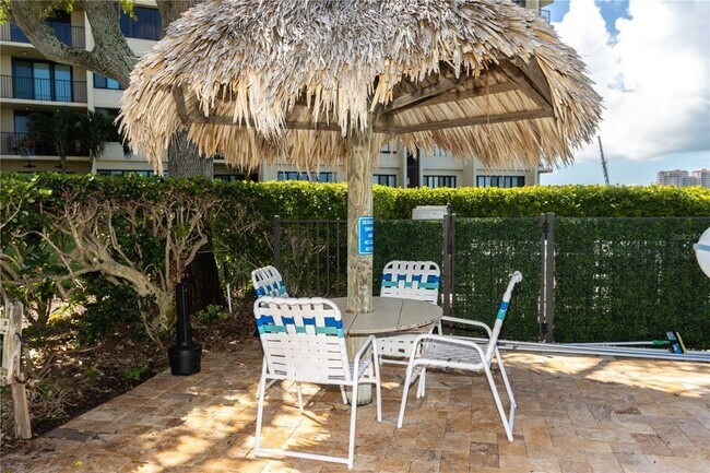 Building Photo - 700 Island Way