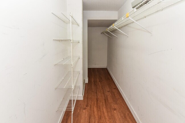 Building Photo - 10298 Hidden Springs Ct