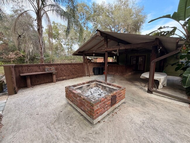 Building Photo - Spacious 3/3 on Nearly 2 Acres with Exceptional Storage and No HOA