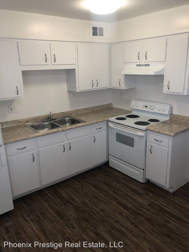 Building Photo - 6027-6041 N 23rd Ave