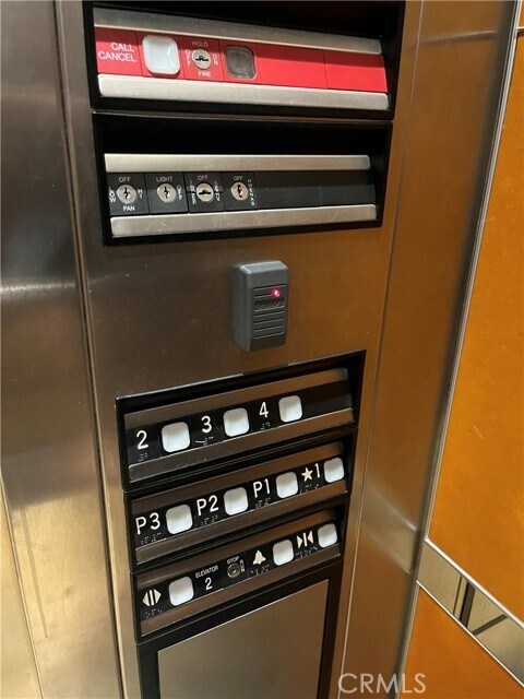 Building Photo - 175 S Lake Ave