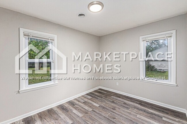 Building Photo - 12782 Couwlier Ave