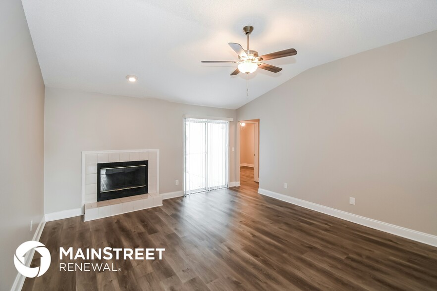 Building Photo - 8965 Bridgecreek Dr W