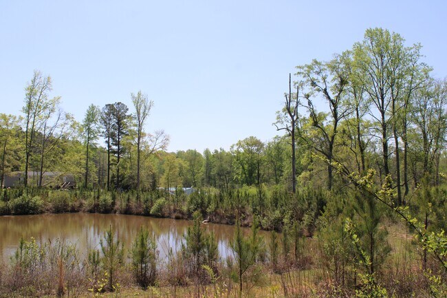 Building Photo - 818 W Grantville Rd