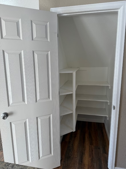 Building Photo - 609 Dinwoody Way