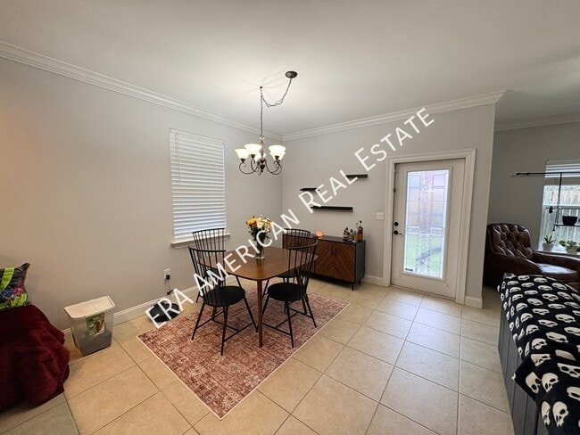 Building Photo - 485 Westgate Wy