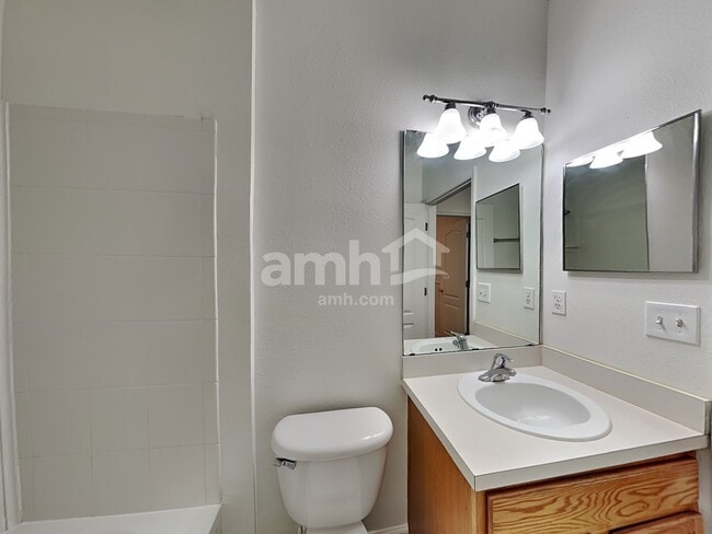 Building Photo - 867 Bonaparte Landing Blvd