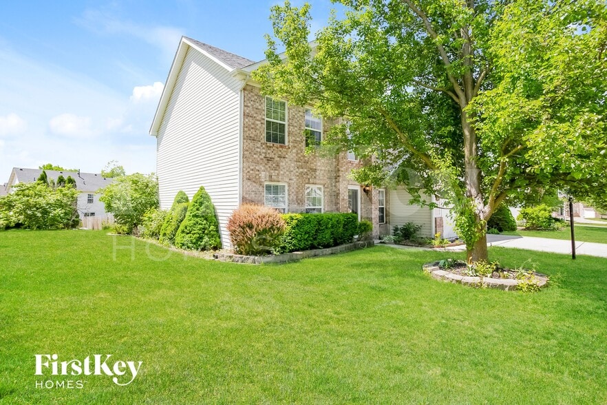 Building Photo - 5815 Bluestem Ct