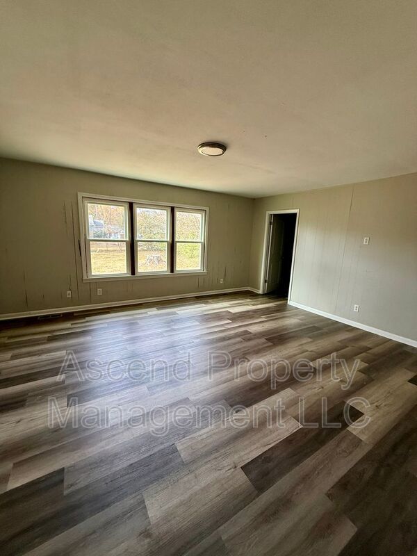 Building Photo - 203 N St Marks Ave