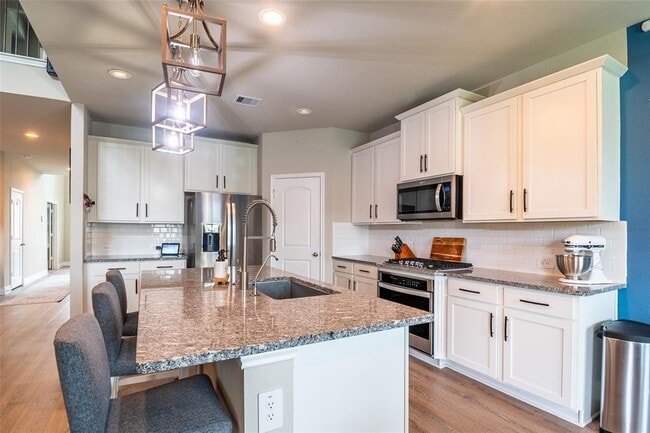 Building Photo - 31219 Gullwing Manor Dr