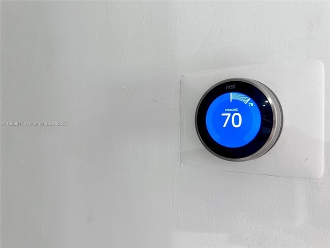 Building Photo - 2421 N 56th Terrace