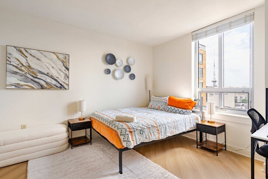 Building Photo - 1133 East-West Highway-SI ID1461660P