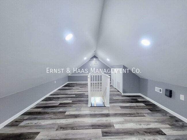 Building Photo - Historic 5-Bedroom, 4-Bath Home with Moder...