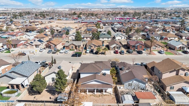 Building Photo - 10400 Valle Koki Dr