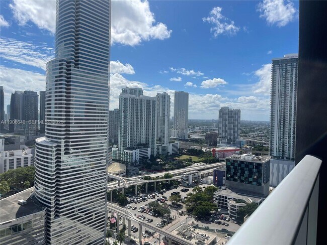 Building Photo - 151 SE 1st St