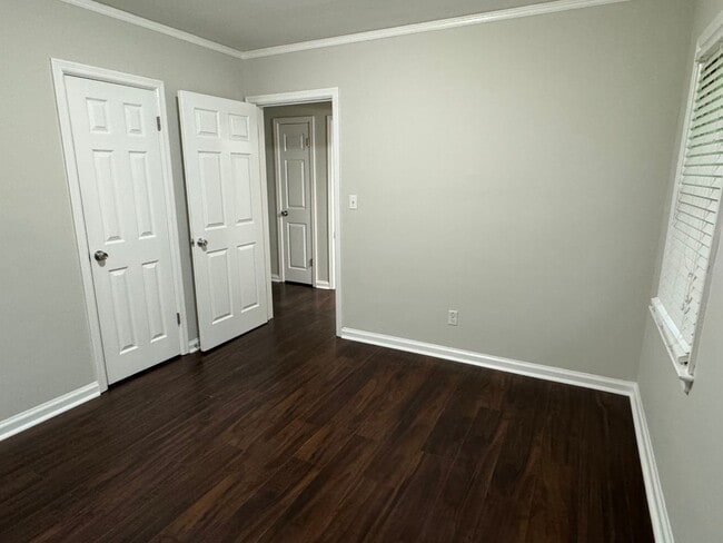 Building Photo - BRICK & BEAUTIFUL! 3 Bedroom MOVE IN READY