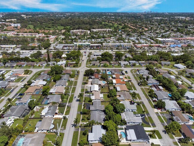 Building Photo - Sunrise Gem: Updated 2-Bed, 2-Bath with Garage Parking
