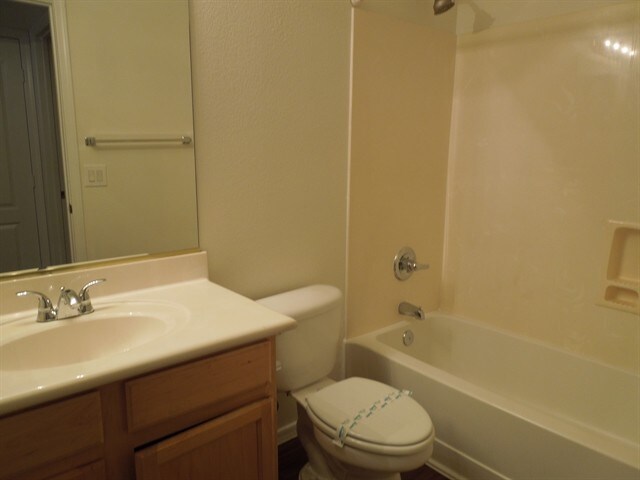 Building Photo - 2017 N 128th Dr