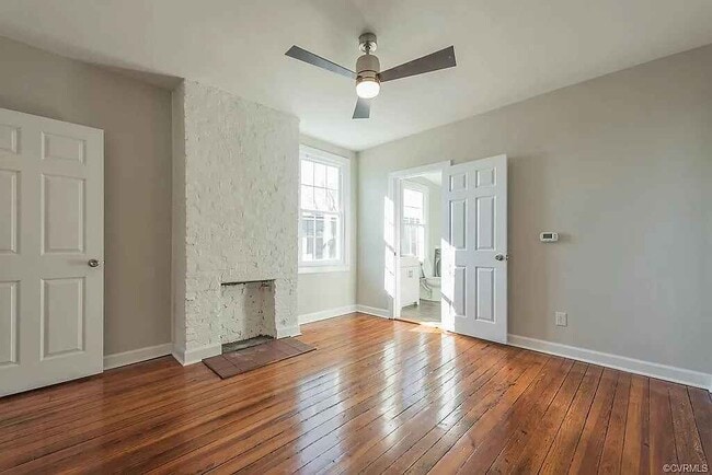 Building Photo - 2 N Plum St