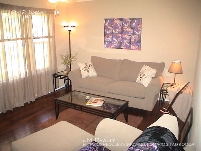 Building Photo - 3 Bedroom Home in Dogtown