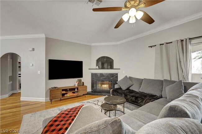 Building Photo - 2050 W Warm Springs Rd